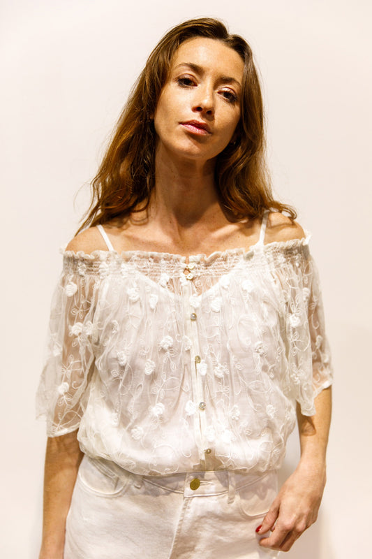 Blouse en tulle brodé fleurs – Claudette