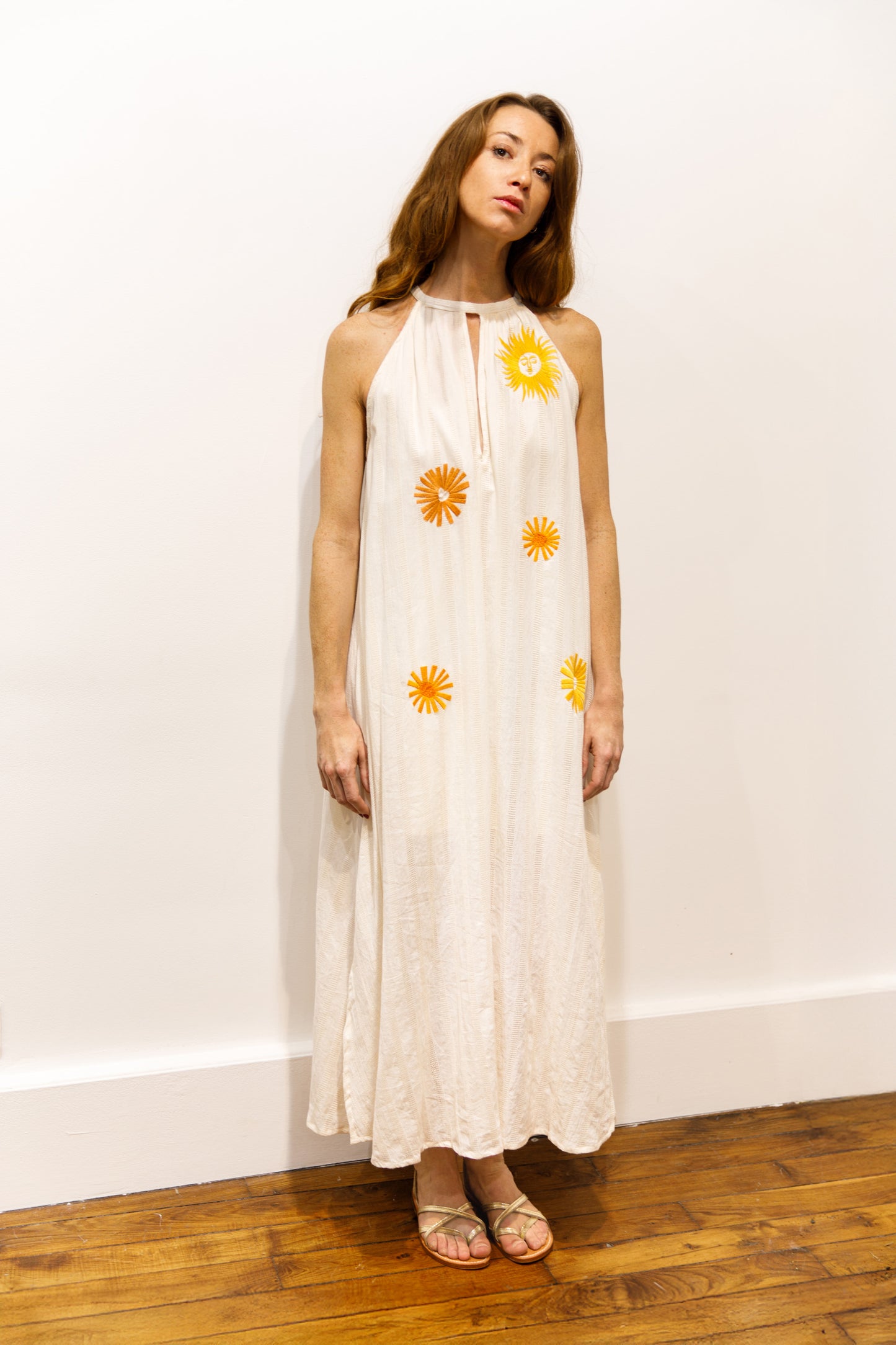 Robe maxi écru brodée – Jobim